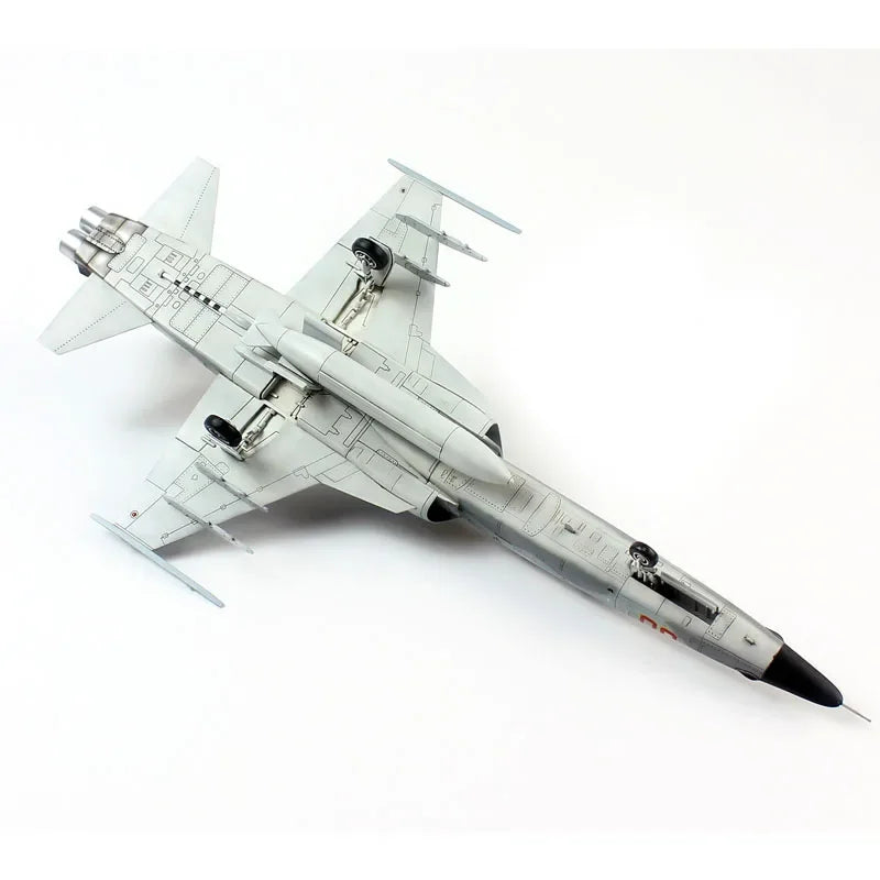 F-5F Tiger II American Fighter 1/72 Resin Model Kit - 1/72 resin model view 4