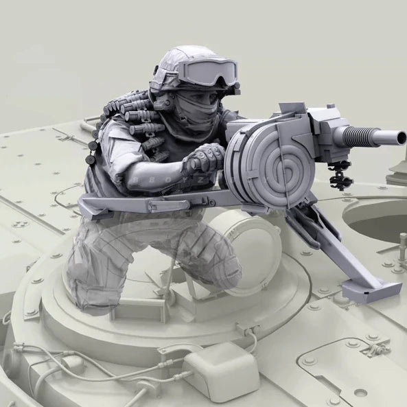 Modern Tactical Soldier with Rifle 1/35 Resin Figure Kit - 1/35 resin model view 3