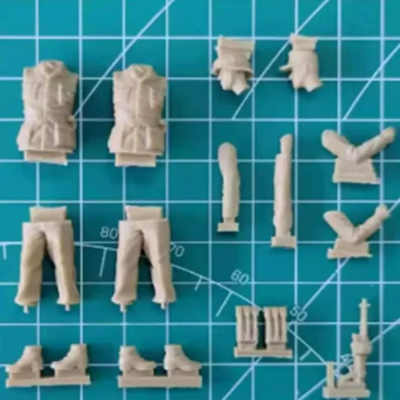 WWII German Africa Korps Officer 1/35 Resin Figure Kit - 1/35 resin model view 2