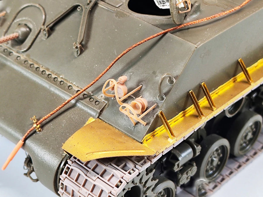 WWII American M4 Sherman Medium Tank 1/35 Resin Vehicle Kit - resin model view 3