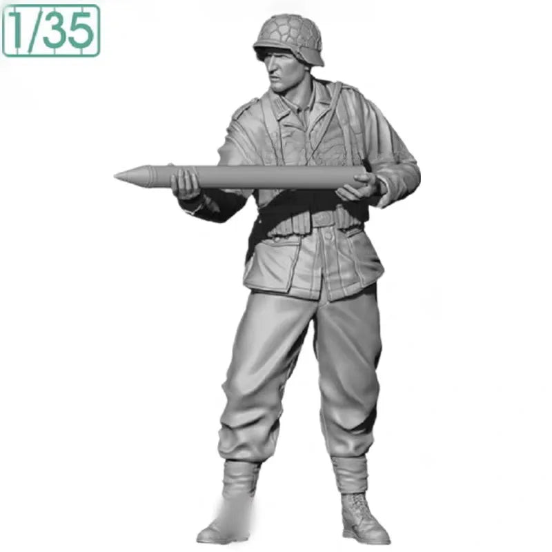 WWII German Tank Crew Loading Ammunition 1/35 Resin Figure Set - 1/35 resin model view 3