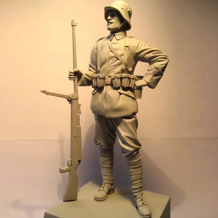 WWI British Soldier with Rifle 1/16 Resin Figure Kit - 1/16 resin model view 3