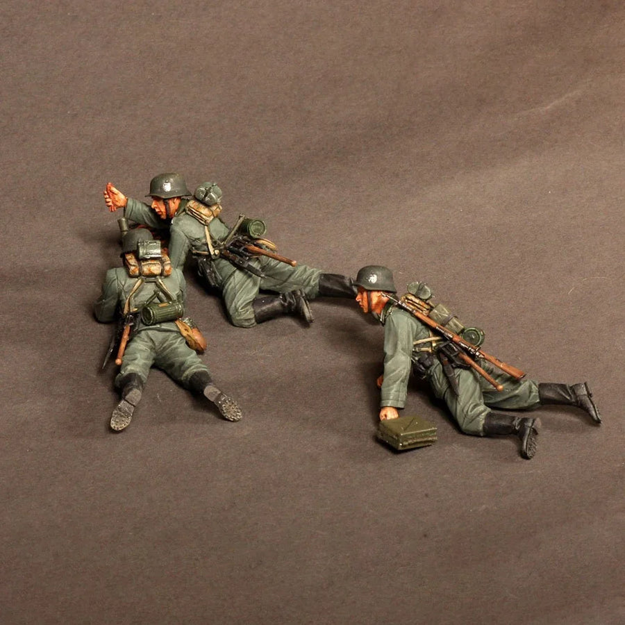 WWII German Machine Gun Team 1/35 Resin Figure Kit Diorama - 1/35 resin model view 5