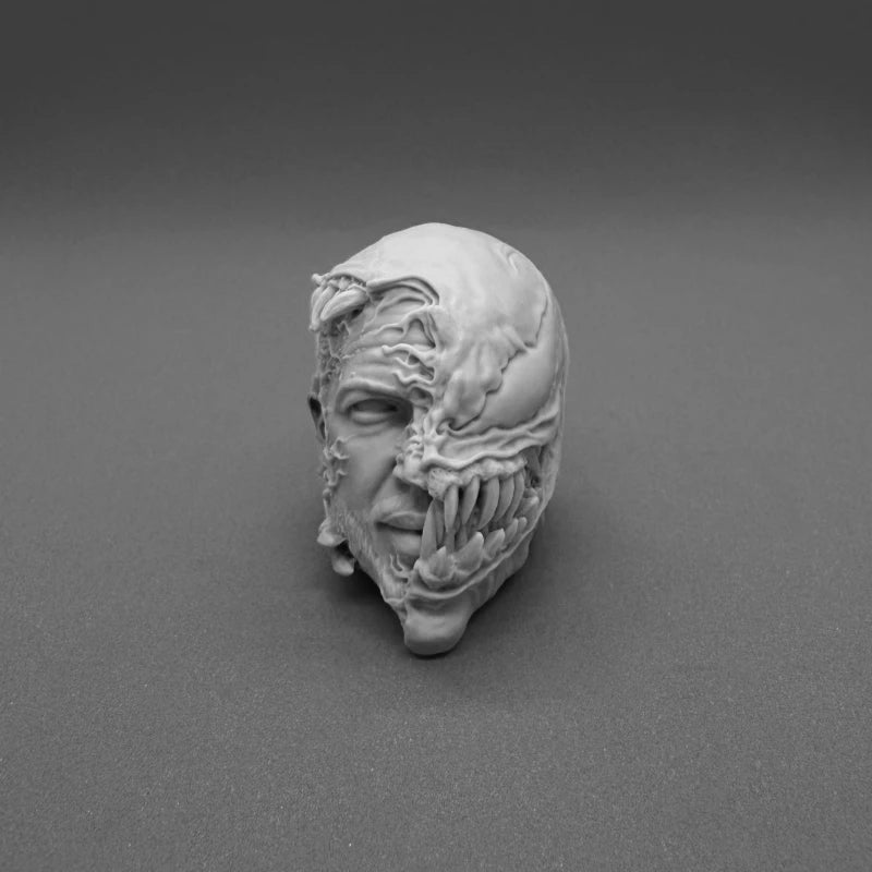 Tom Hardy Portrait Head 1/6 Scale Resin Bust - 1/6 resin model view 4