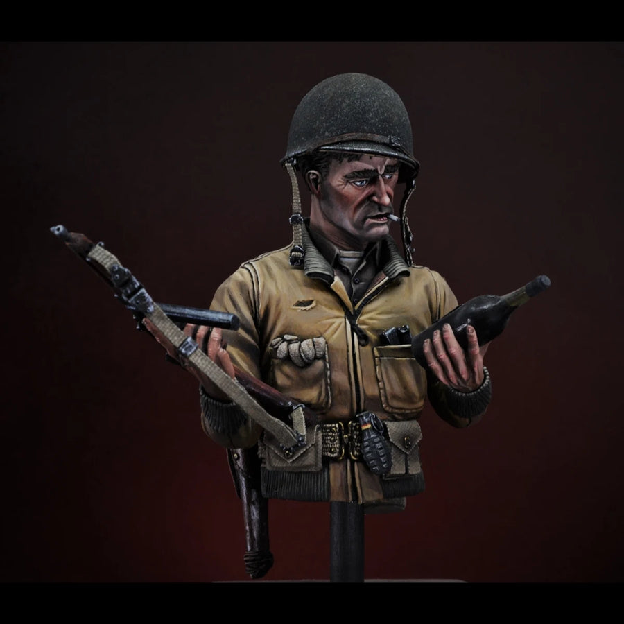 WWII US Army Sergeant with Thompson SMG 1/10 Resin Bust Figure - resin model view 2