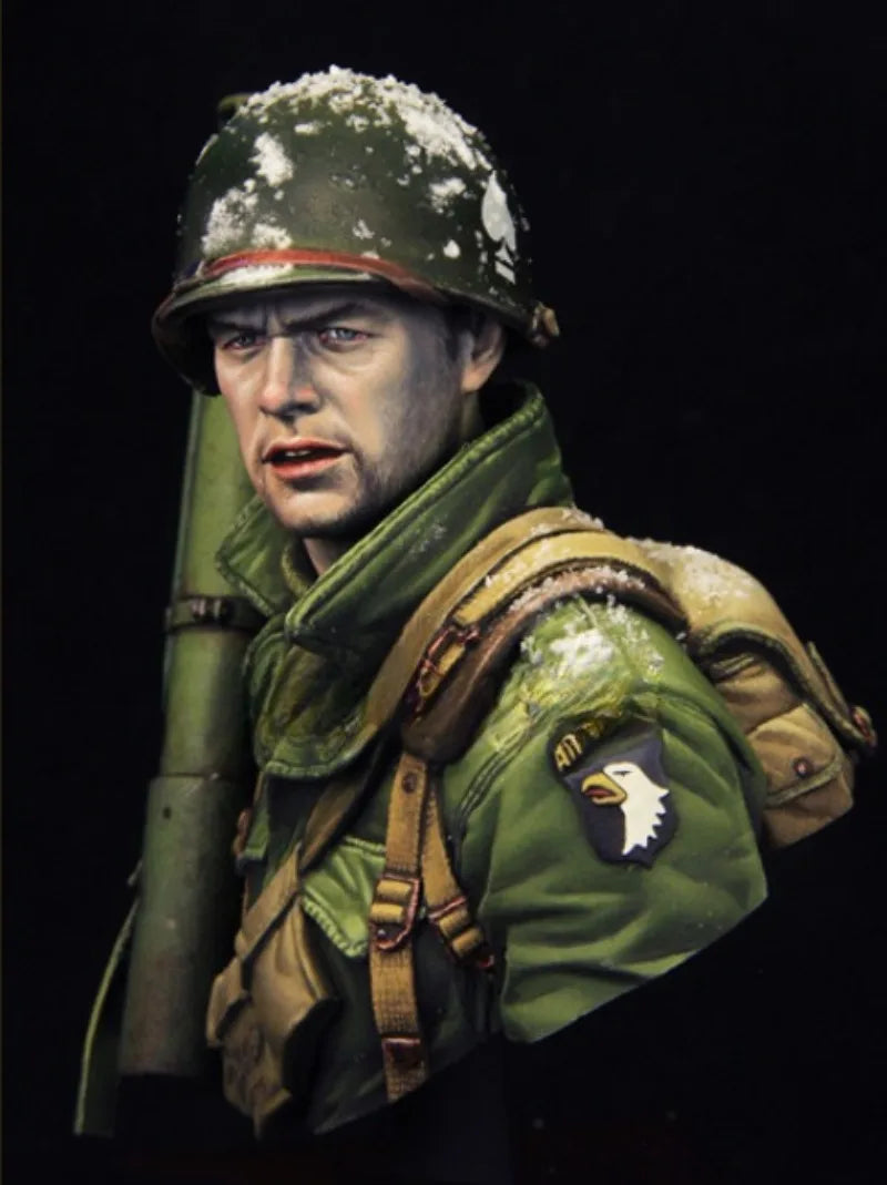 WWII US Airborne Soldier with Bazooka 1/10 Resin Bust - 1/10 resin model view 2