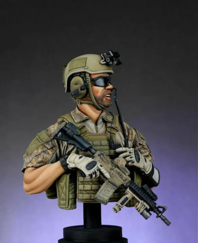 Modern Tactical Operator 1/9 Scale Resin Bust - 1/9 resin model view 2