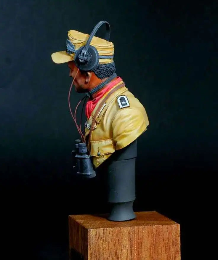 WWII German Afrika Korps Lieutenant 1/10 Resin Bust Kit - unpainted resin model kit - view 4