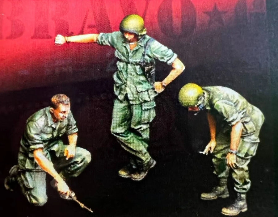 WWII American Tank Crew Member 1/35 Resin Figure Kit - 1/35 resin model view 2