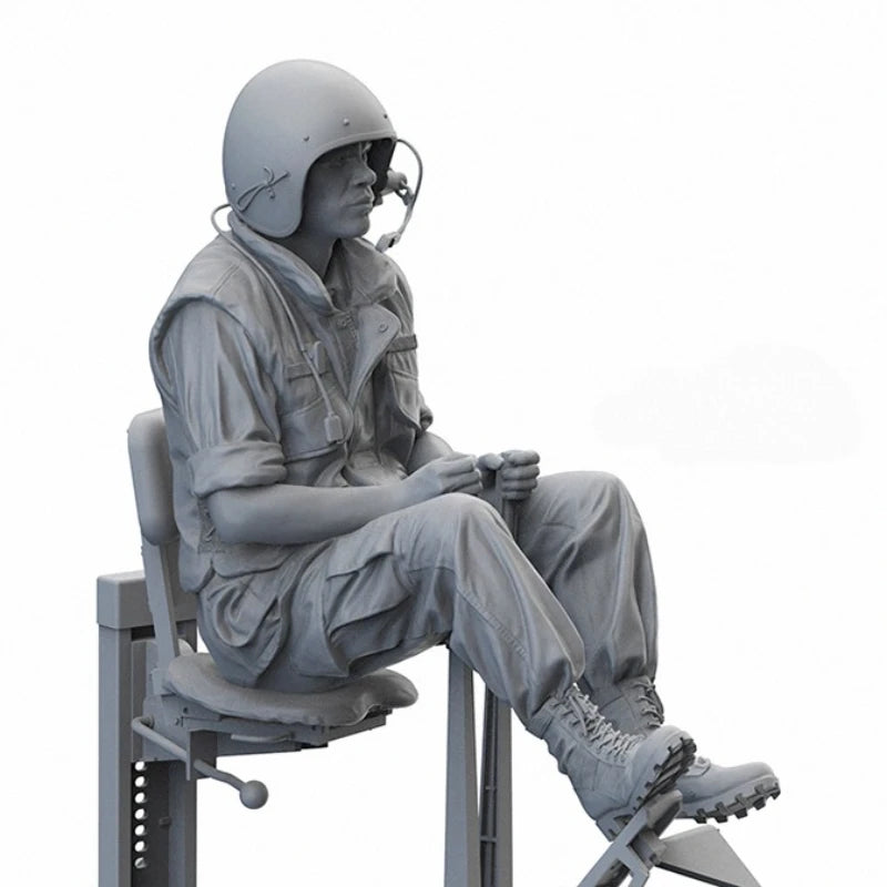 1960s Vietnam War APC Driver 1/16 Resin Figure Kit - 1/16 resin model view 4