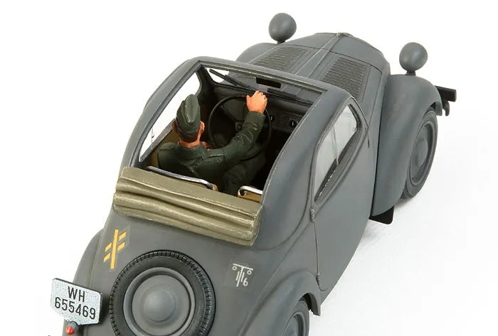 German Simca 5 Staff Car with Soldiers 1/35 Resin Diorama Kit - 1/35 resin model view 2