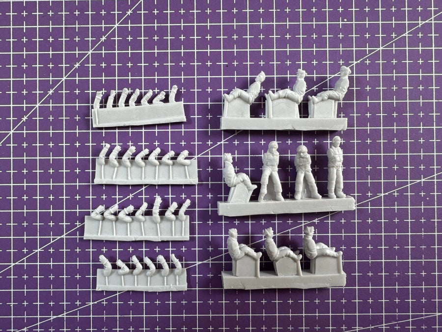 WWII B-17 Bomber Crew Members Set 1/72 Resin Figure Kit - unpainted resin model kit