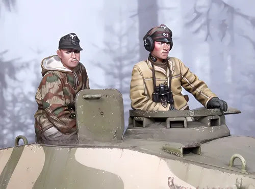 WWII German Panzer Crew 2-Figure Set 1/35 Scale Resin Diorama - 1/35 resin model view 2