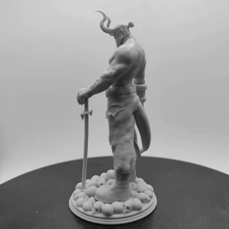 Demonic Horned Warrior with Sword 1/24 Resin Figure Kit - 1/24 resin model view 5