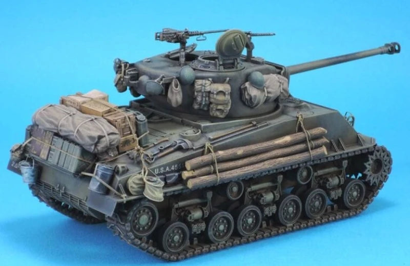 WWII US Army Sherman M4A3E8 Tank Crew 1/35 Resin Figure Set - 1/35 resin model view 2