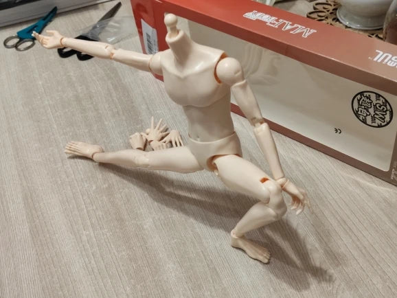 1/6 Scale Super White Male Resin Body Figure with Interchangeable Hands - 1/6 resin model view 2
