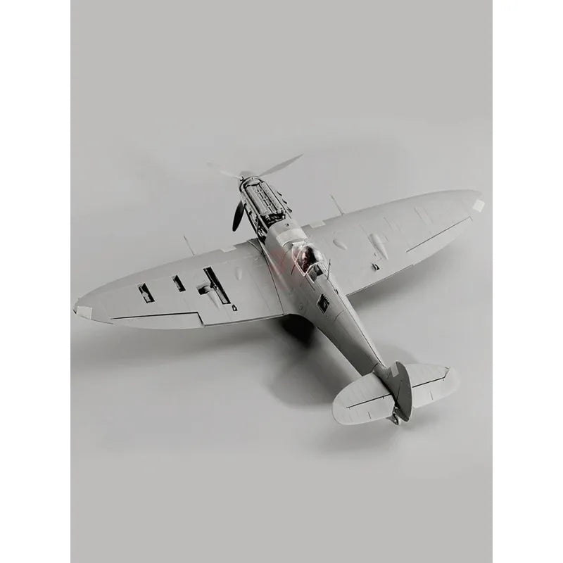 Supermarine Spitfire Mk.Vb Super Marine 1/35 Resin Model Kit - 1/35 resin model view 2