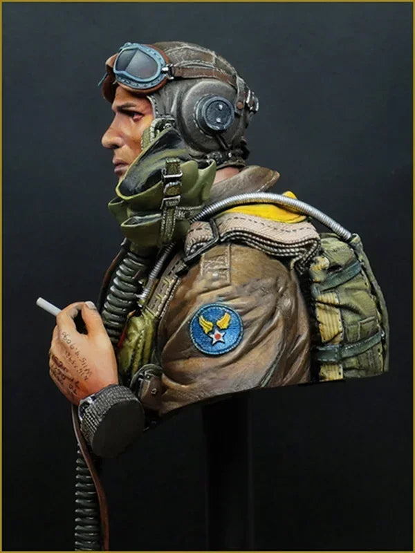WWII US Fighter Pilot with Goggles 1/10 Resin Bust - 1/10 resin model view 4