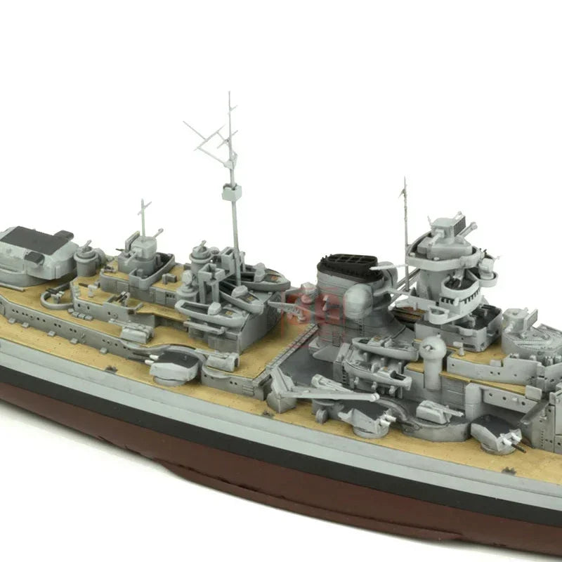 Kriegsmarine Battleship KM Bismarck 1/700 Resin Model Kit - 1/700 resin model view 3