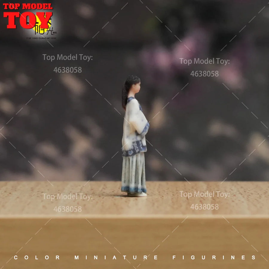 Republican Era Chinese Woman Traditional Dress 1/64 Resin Figure - 1/64 resin model view 2