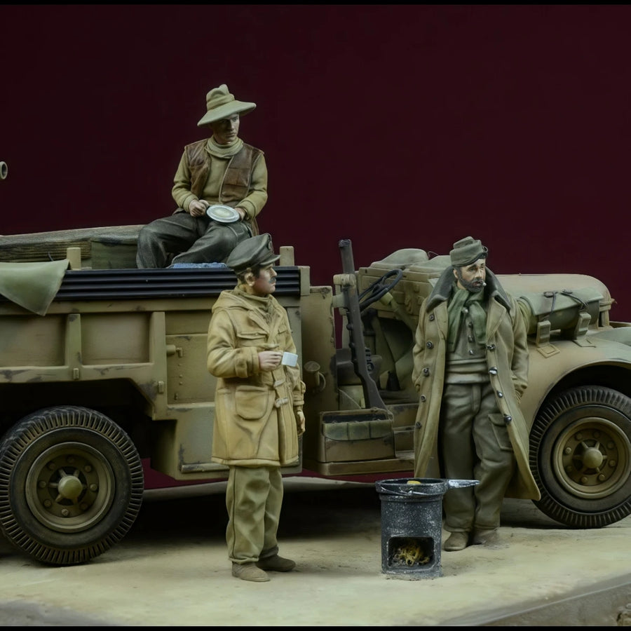 British LRDG Desert Patrol 1/72 Resin Figure Diorama Set - 1/72 resin model view 2
