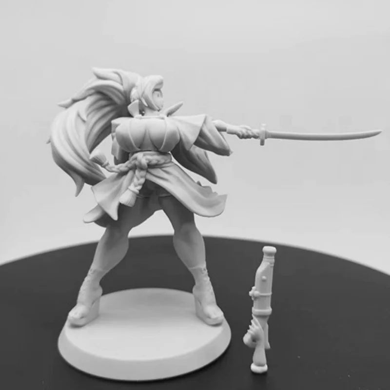 Female Samurai Baiken with Katana 1/24 Resin Figure Kit - 1/24 resin model view 2