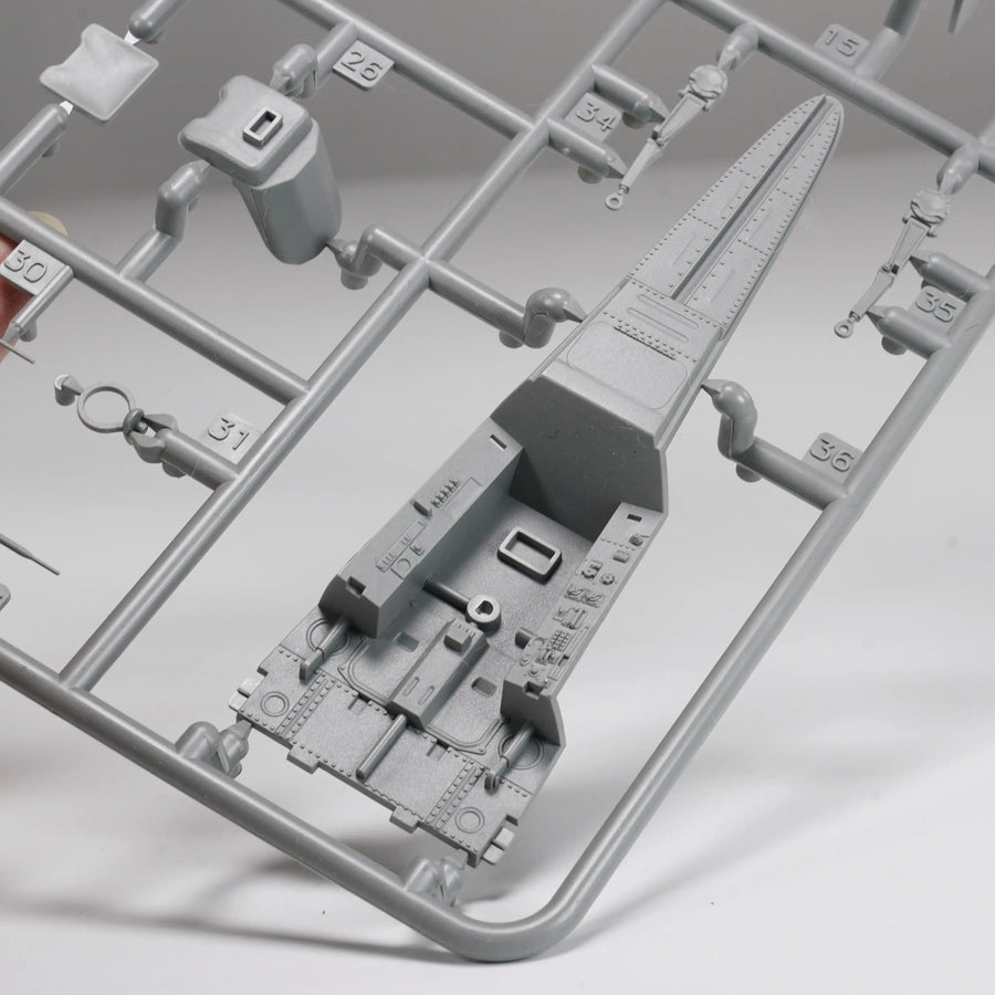 Focke-Wulf FW190A-6 German Fighter 1/35 Resin Model Kit - 1/35 resin model view 3