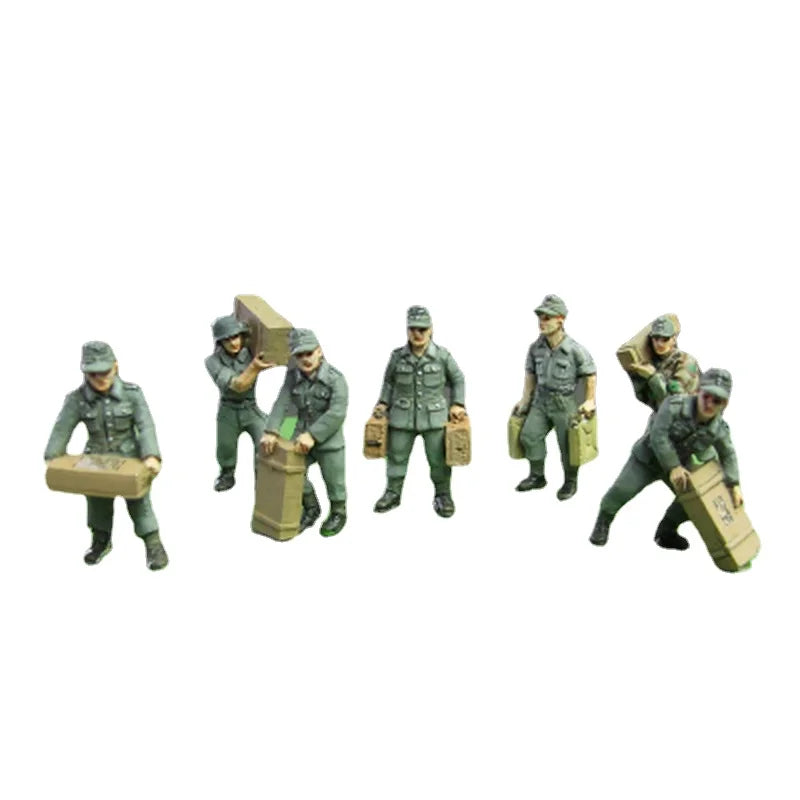 WWII German Soldier 7-Figure Set 1/72 Resin Kit with Equipment - 1/72 resin model view 3