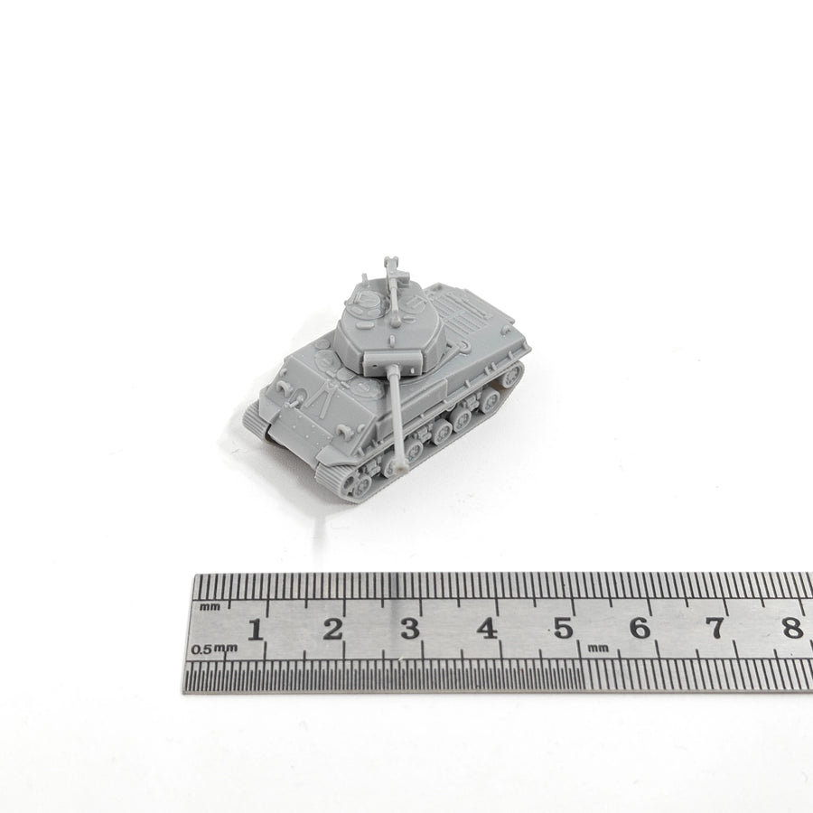M4A3E8 Sherman Tank 1/144 Scale Resin Model Kit - 1/144 resin model view 2