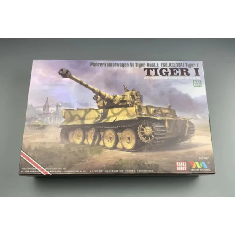 WWII German Tiger I Ausf.E Heavy Tank 1/35 Resin Model Kit - 1/35 resin model view 2