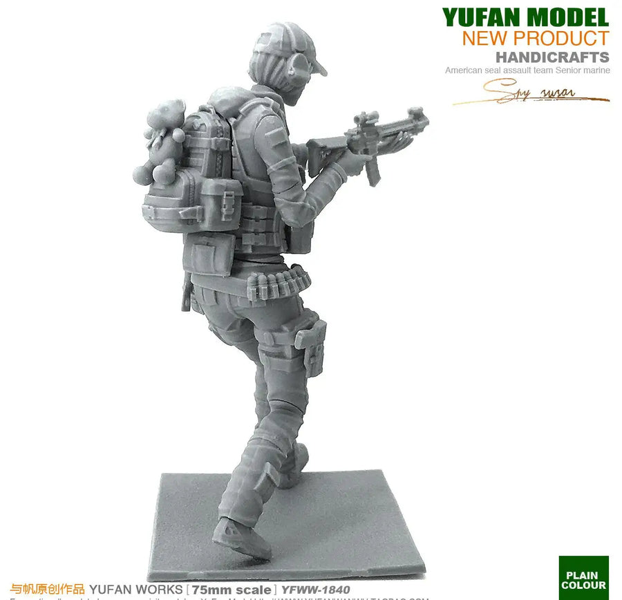 Sci-Fi Female Tactical Operator with Dual Rifles 75mm Resin Figure Kit - resin model view 4