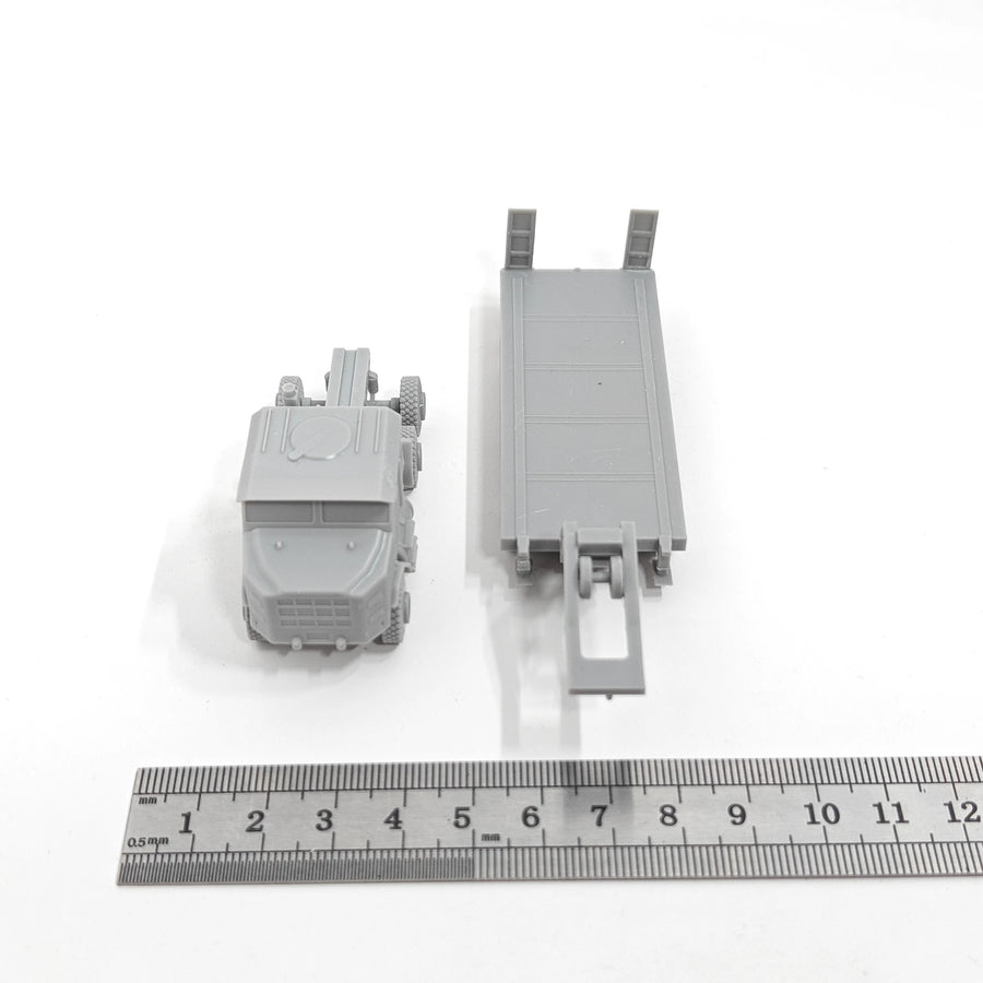 Oshkosh M1070 Global HET Heavy Equipment Transporter 1/144 Resin Kit - 1/144 resin model view 2