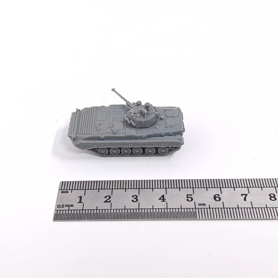 BMP-2 Infantry Fighting Vehicle 1/144 Resin Model Kit - 1/144 resin model view 4
