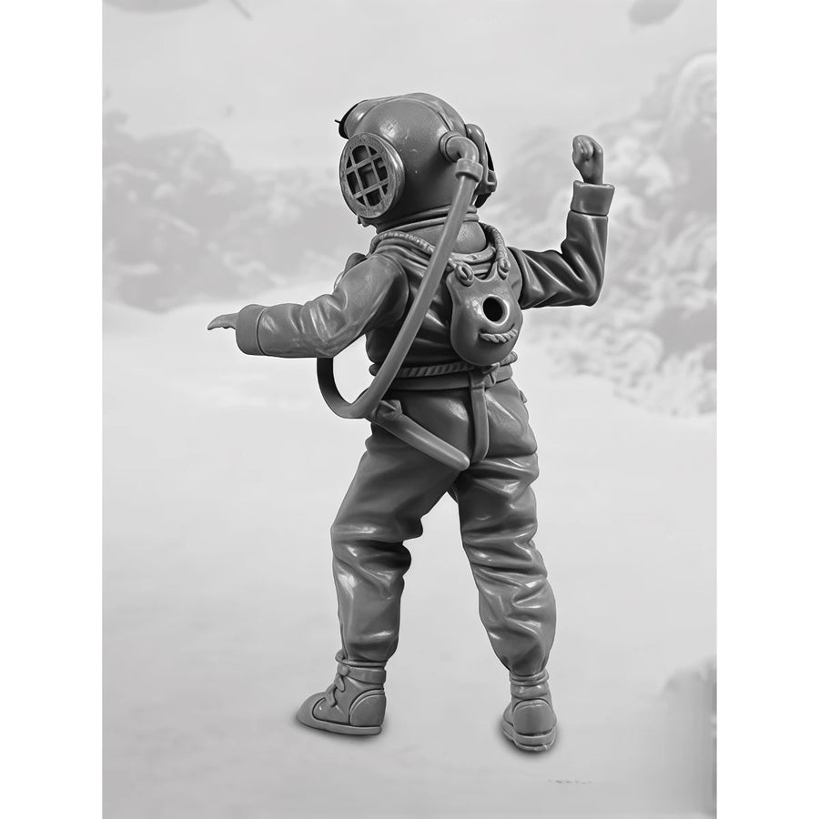 Vintage Deep Sea Diver in Helmet 1/35 Scale Resin Figure - 1/35 resin model view 4