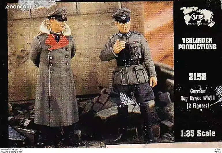 WWII German Officer & Marshal Inspection 1:35 Resin Figure Kit - 1/35 resin model view 2