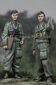 WWII German Infantry Officers with Map and Binoculars 1/35 Resin Figure Set - resin model view 2