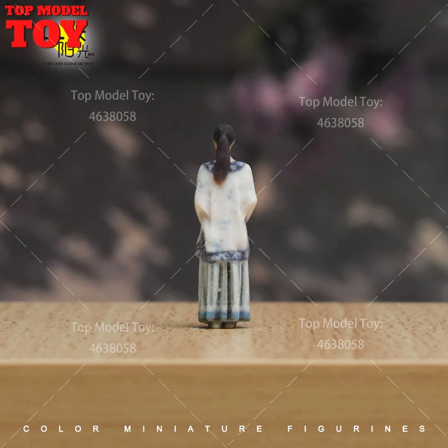 Republican Era Chinese Woman Traditional Dress 1/64 Resin Figure - 1/64 resin model view 3