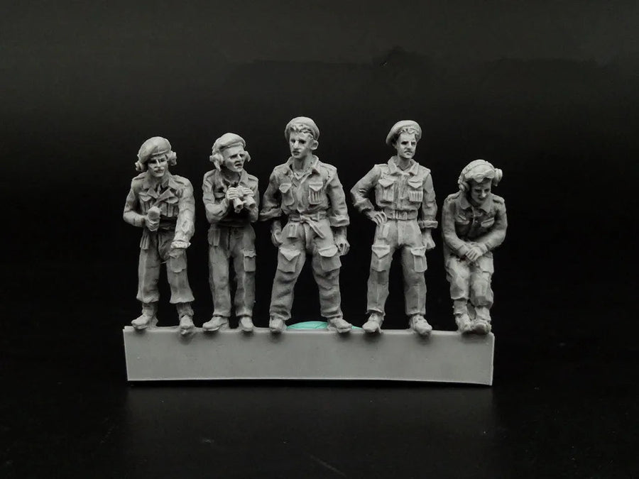 British Armored Force Crew 6-Figure Set 1/72 Resin Model Kit
