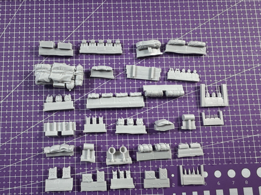 M4A1 Sherman Medium Tank with Stowage 1/35 Resin Model Kit - 1/35 resin model view 3