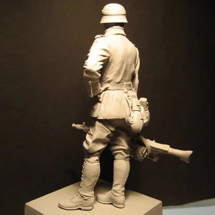 WWII African Infantry Soldier 1/16 Resin Figure Kit - 1/16 resin model view 5