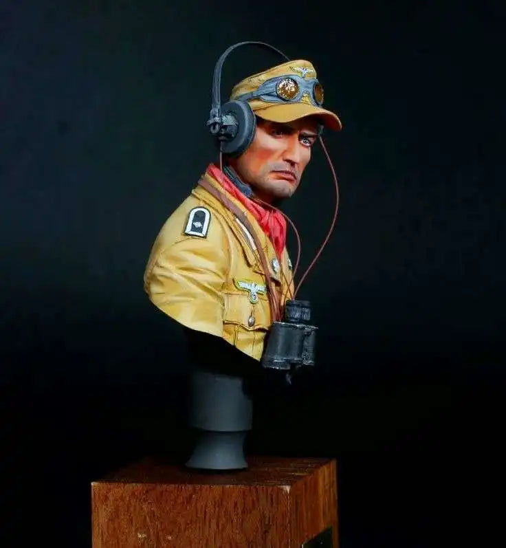 WWII German Afrika Korps Lieutenant 1/10 Resin Bust Kit - unpainted resin model kit - view 3