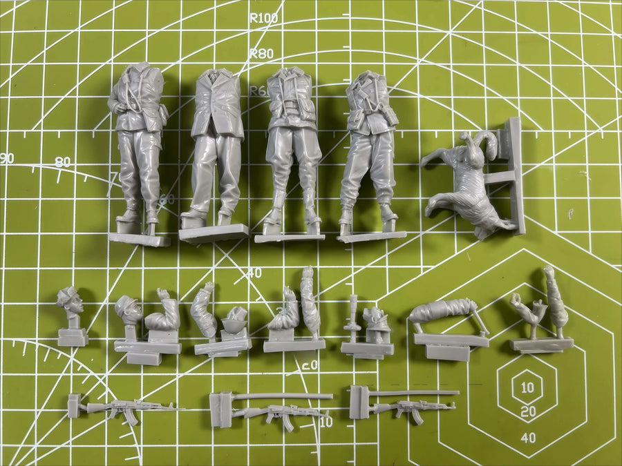WWII German Commander with Dog 1/35 Scale Resin Figure Kit - 1/35 resin model view 2