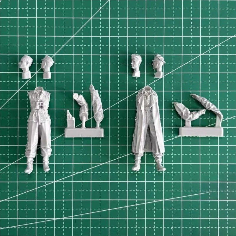 WWII German Normandy Officers 1/35 Resin Figure Set - 1/35 resin model view 4