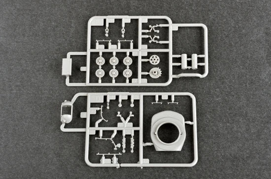 Soviet KV-85 Heavy Tank 1/72 Plastic Model Kit - 1/72 resin model view 5