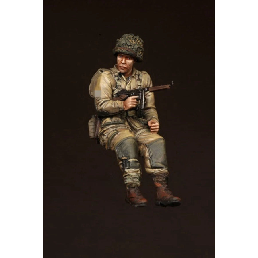 US Airborne Soldier in Combat Gear 1/35 Resin Figure - 1/35 resin model view 4