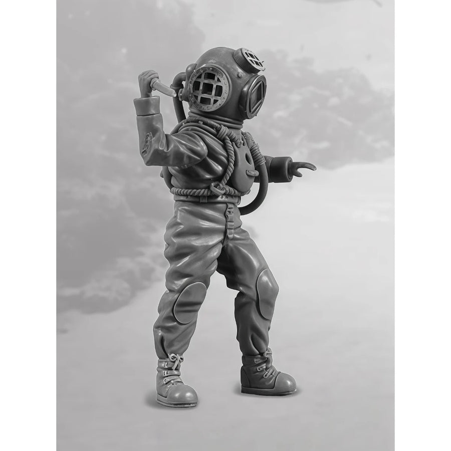 Vintage Deep Sea Diver in Helmet 1/35 Scale Resin Figure - 1/35 resin model view 3