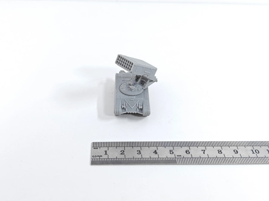 TOS-1A Solntsepek Thermobaric Rocket System 1/144 Resin Kit - 1/144 resin model view 3