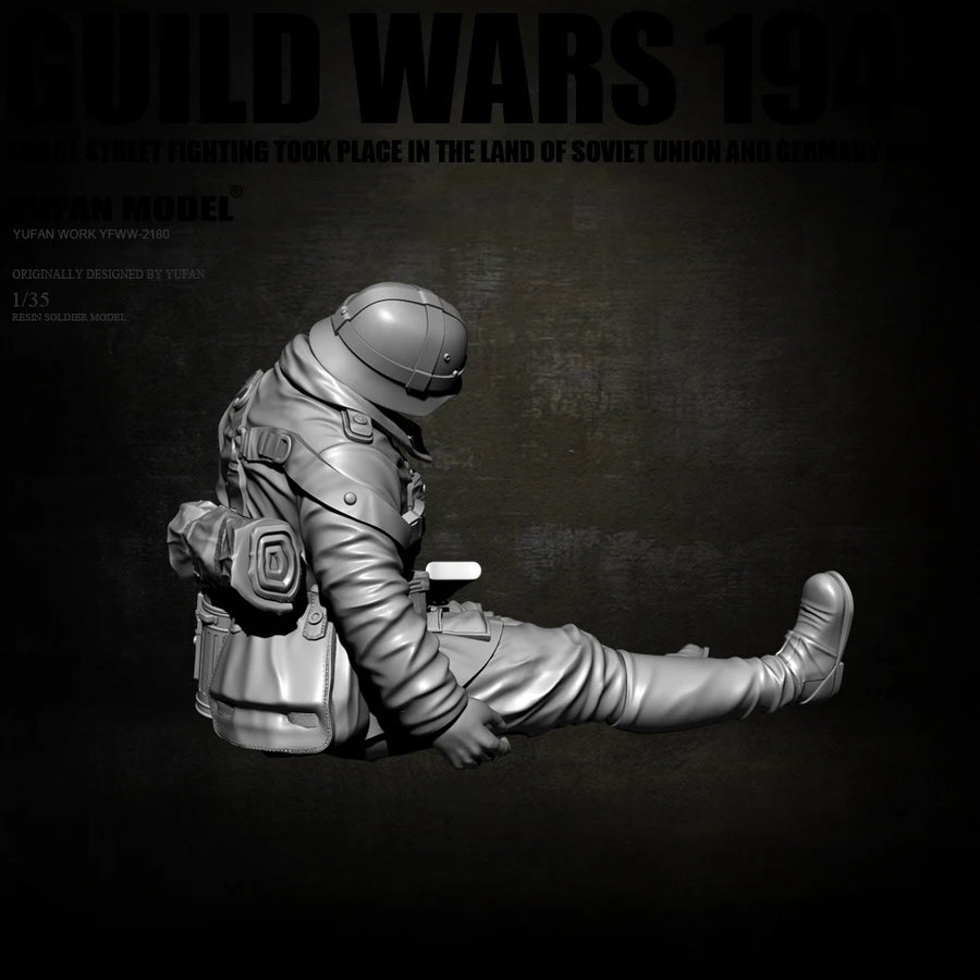 Soviet WWI Soldier Sitting 1/35 Resin Figure Kit - 1/35 resin model view 3