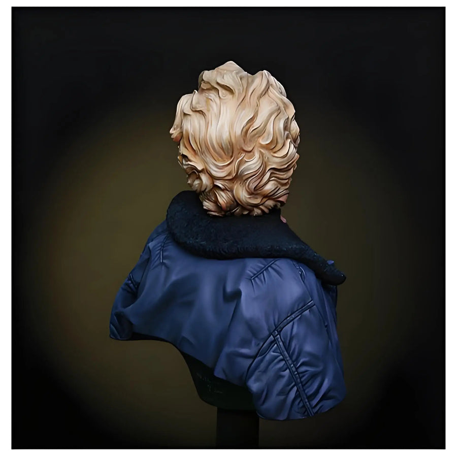 WWII US Female Pilot with Mosquito Squadron Flight Jacket 1/10 Resin Bust - resin model view 2