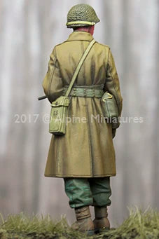 WWII British Sergeant with Sten SMG in Greatcoat 1/35 Resin Figure Kit - resin model view 3